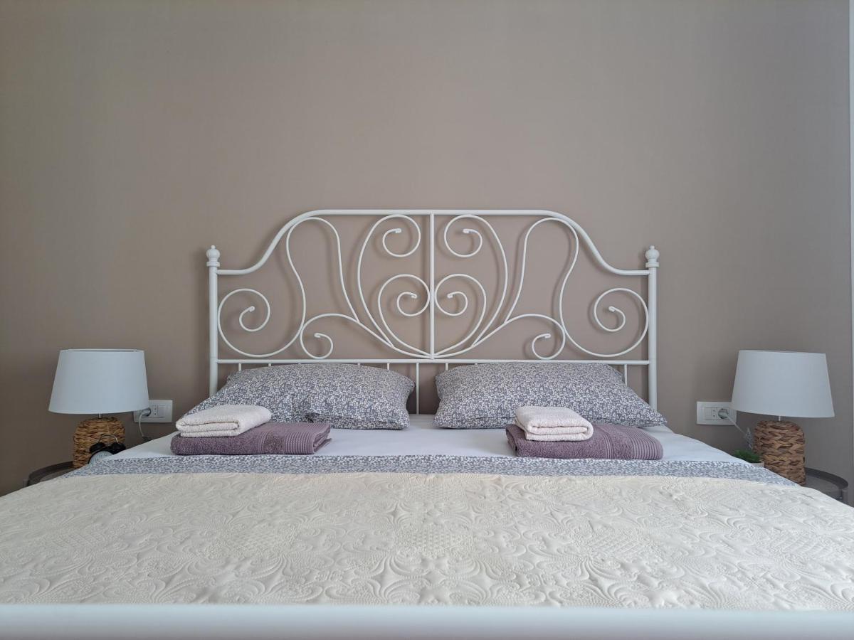 Apartmani Mostina Near River Плоче Екстериор снимка