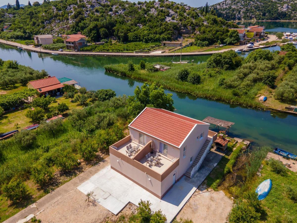 Apartmani Mostina Near River Плоче Екстериор снимка