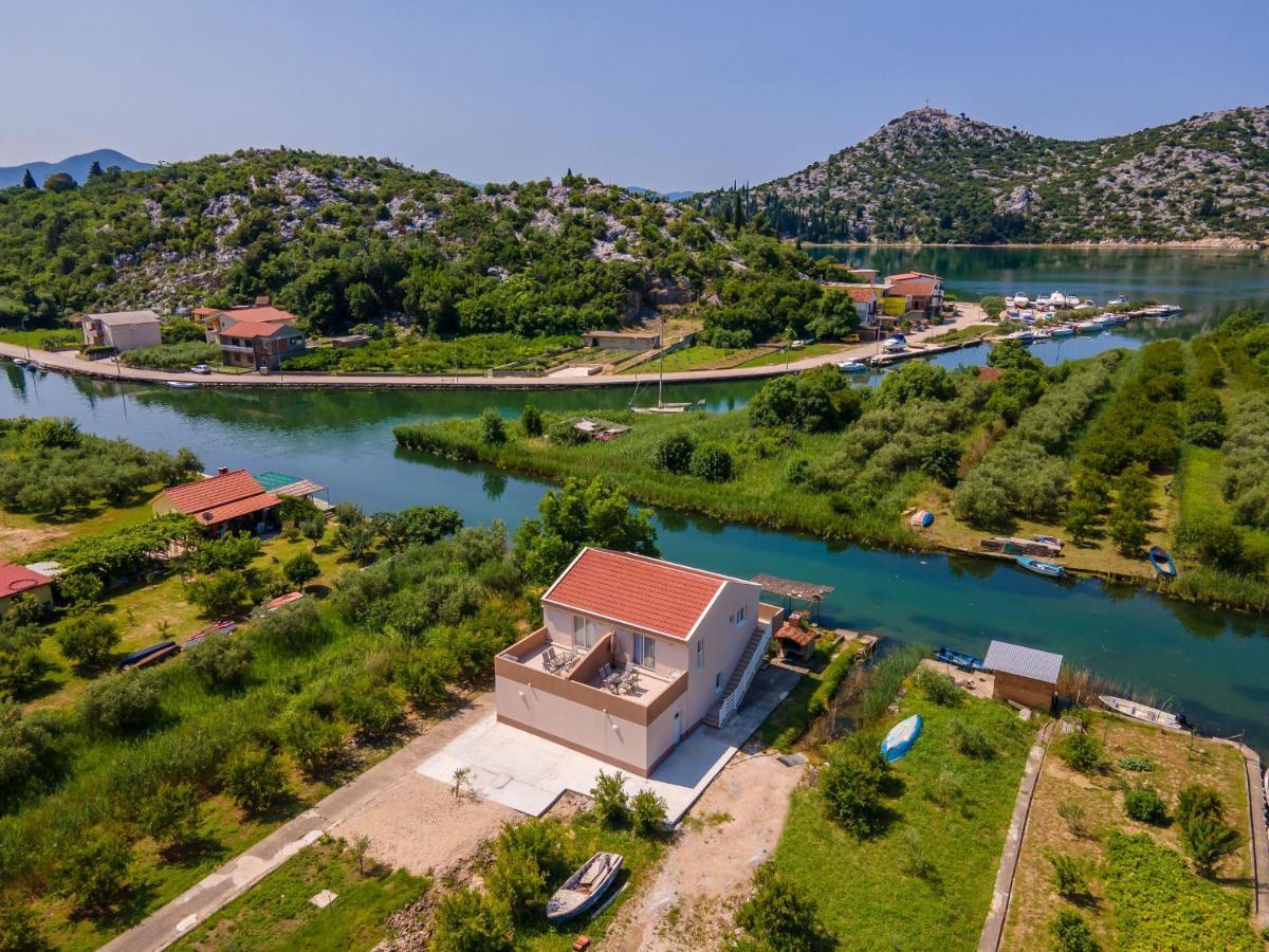 Apartmani Mostina Near River Плоче Екстериор снимка