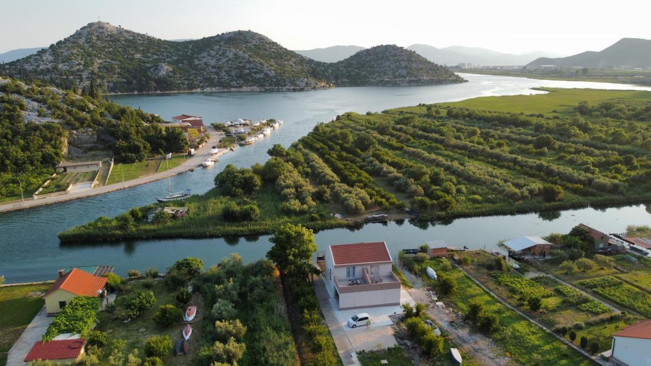 Apartmani Mostina Near River Плоче Екстериор снимка