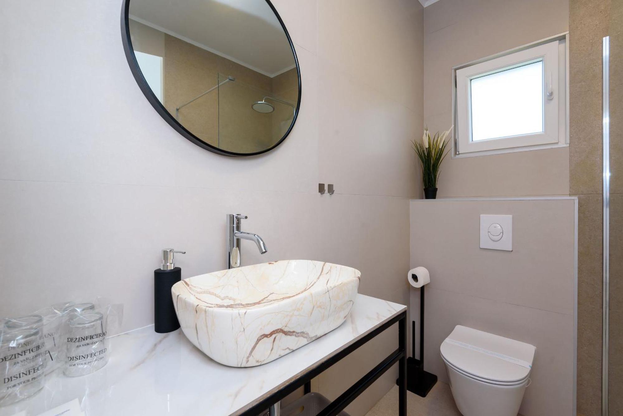 Apartmani Mostina Near River Плоче Екстериор снимка