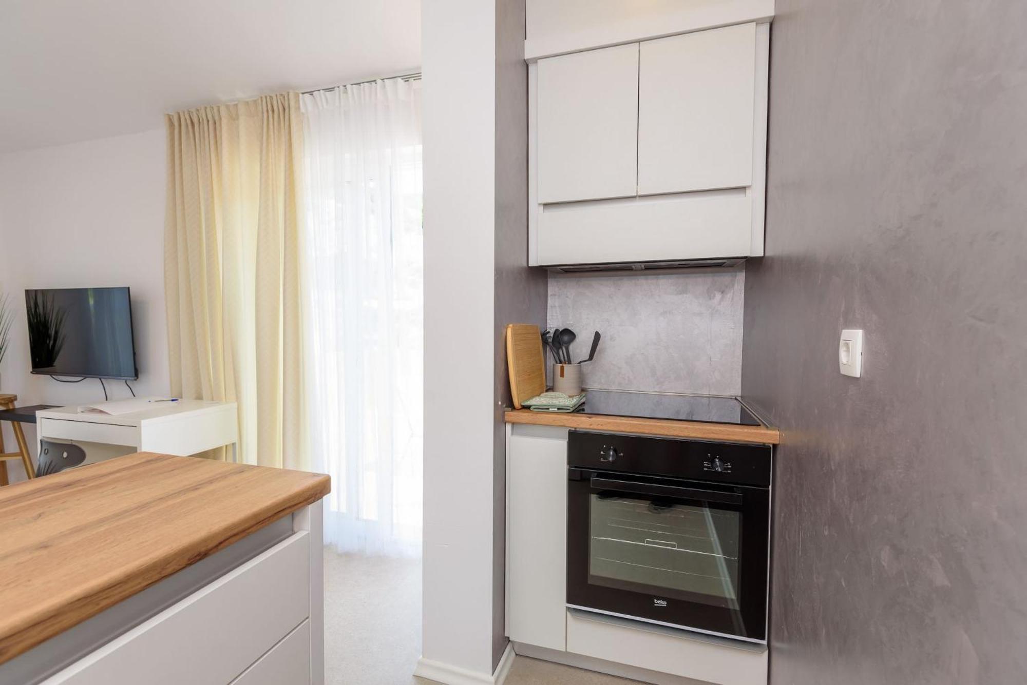 Apartmani Mostina Near River Плоче Екстериор снимка