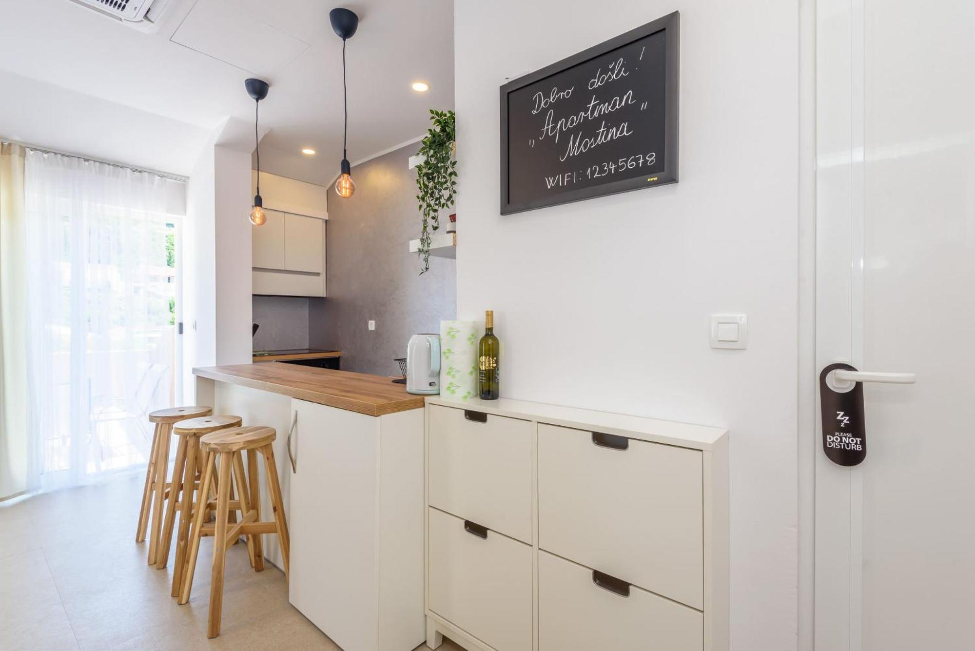 Apartmani Mostina Near River Плоче Екстериор снимка