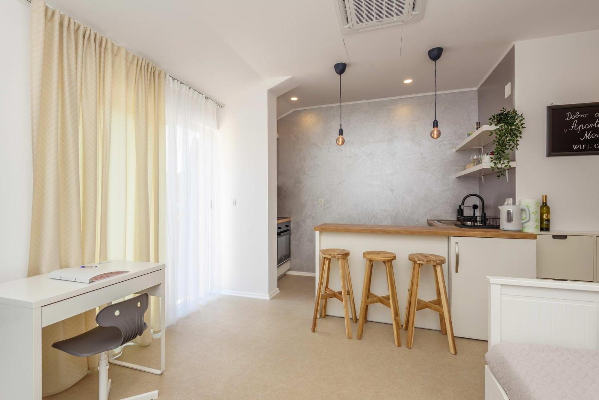Apartmani Mostina Near River Плоче Екстериор снимка